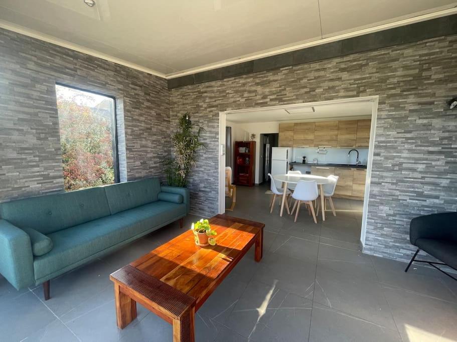 Holiday home Dependance Au Sein D'une Avec Piscine *